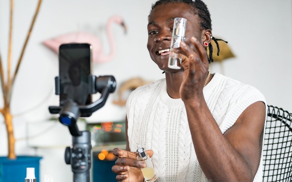 Start Your Influencer Journey: A 2025 Guide